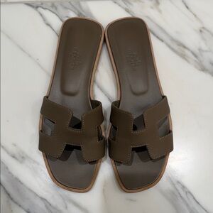 Authentic Hermès Oran Sandal 36